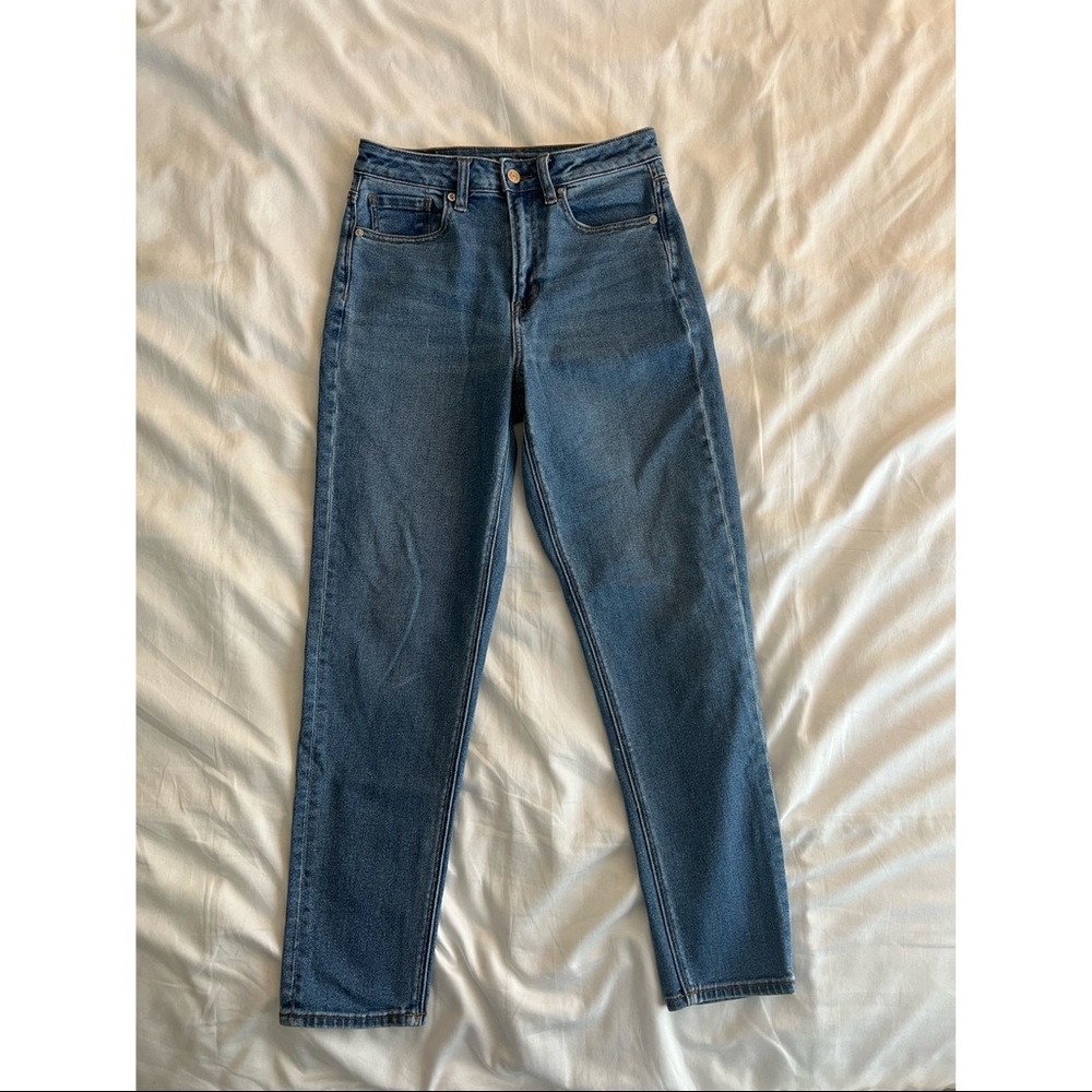 AE mom jean